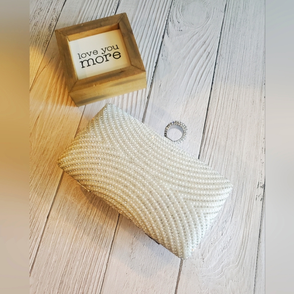 New from David's Bridal Ivory Handbag